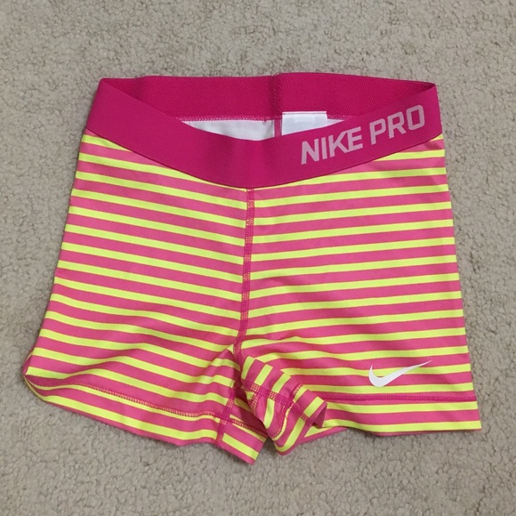 nike pro women's 3 shorts
